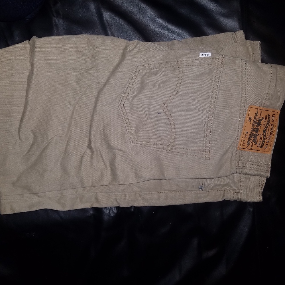 🆕️Levi's slim fit pants